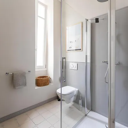 Modern Fontana In
