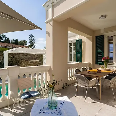 Modern Fontana In Holiday home *