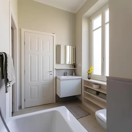 Modern Fontana In *