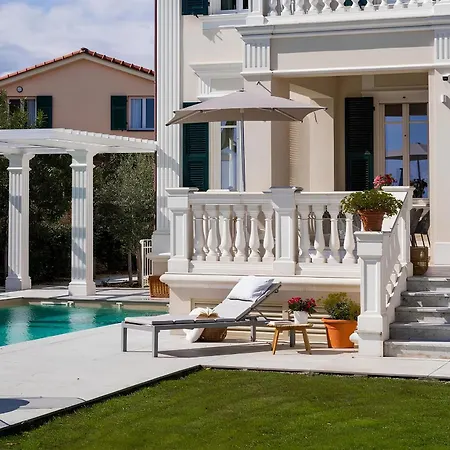 Holiday home Modern Fontana In *