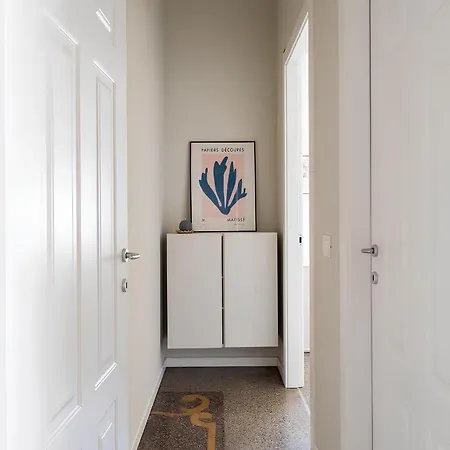 Modern Fontana In *